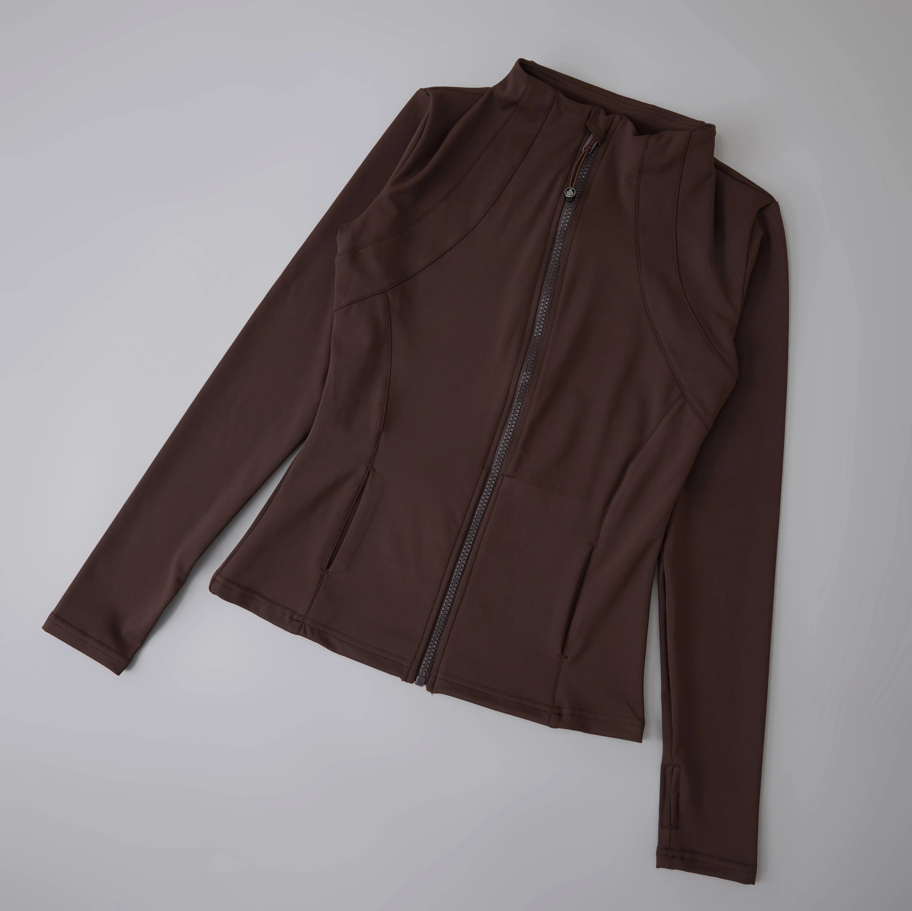 Veste de Sport Femme – Chic et Élégante